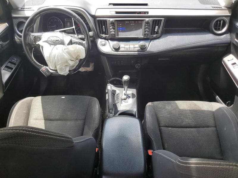 2018 TOYOTA RAV4 XLE 8