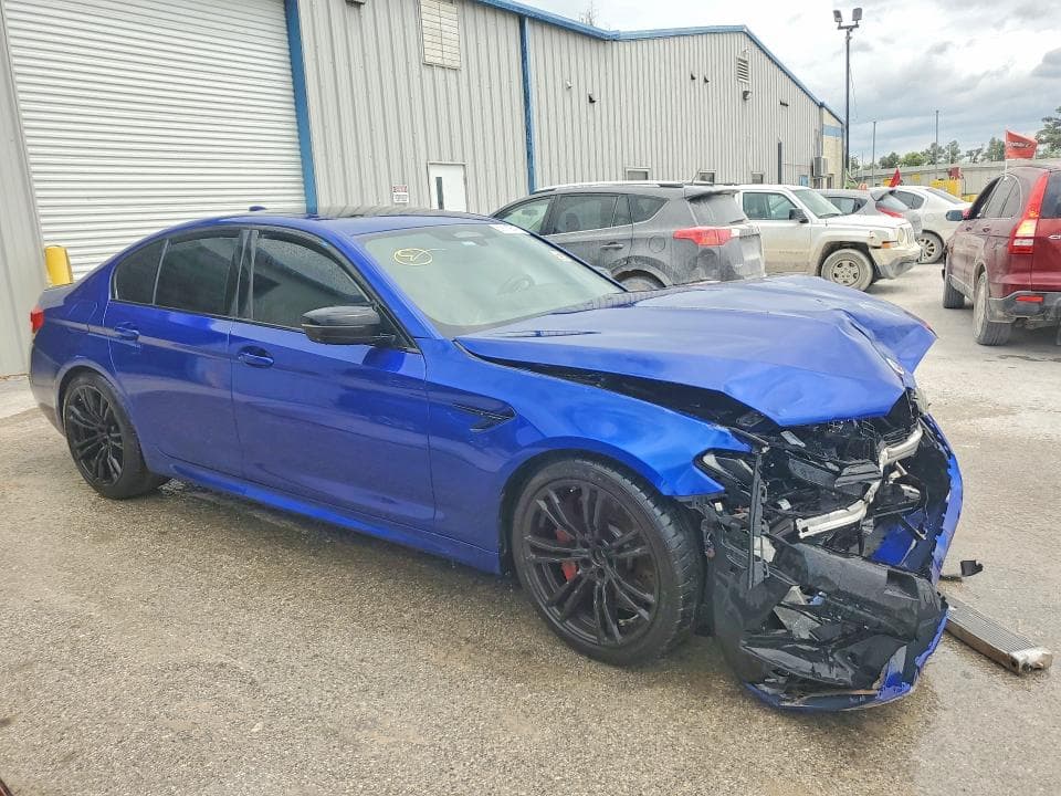 2022 BMW M5 4