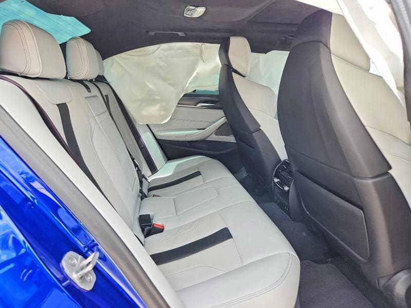 2022 BMW M5 10