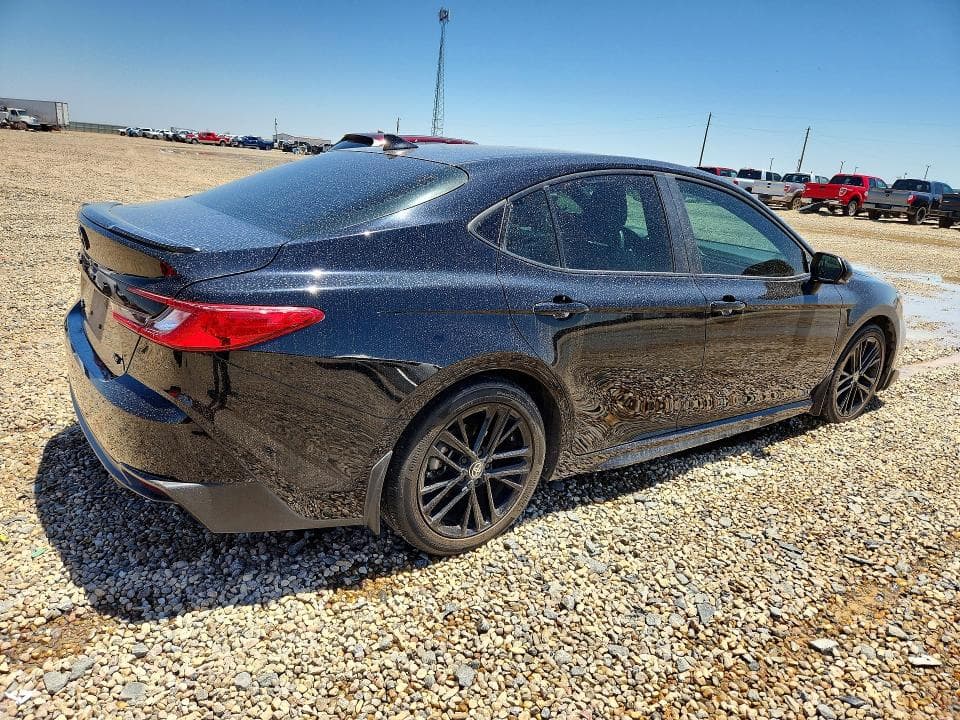 2025 TOYOTA CAMRY SE 3