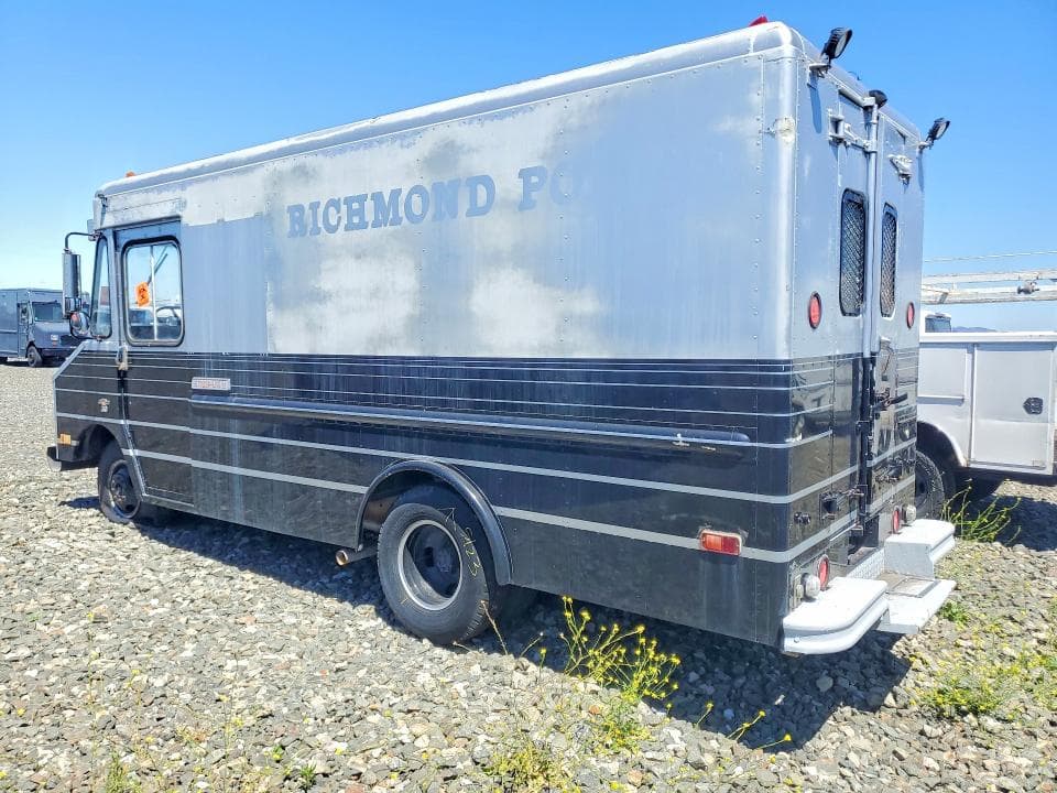 1968 CHEVROLET DELIVERY TRUCK 2