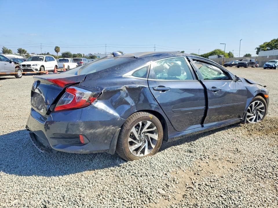 2018 HONDA CIVIC EX 3