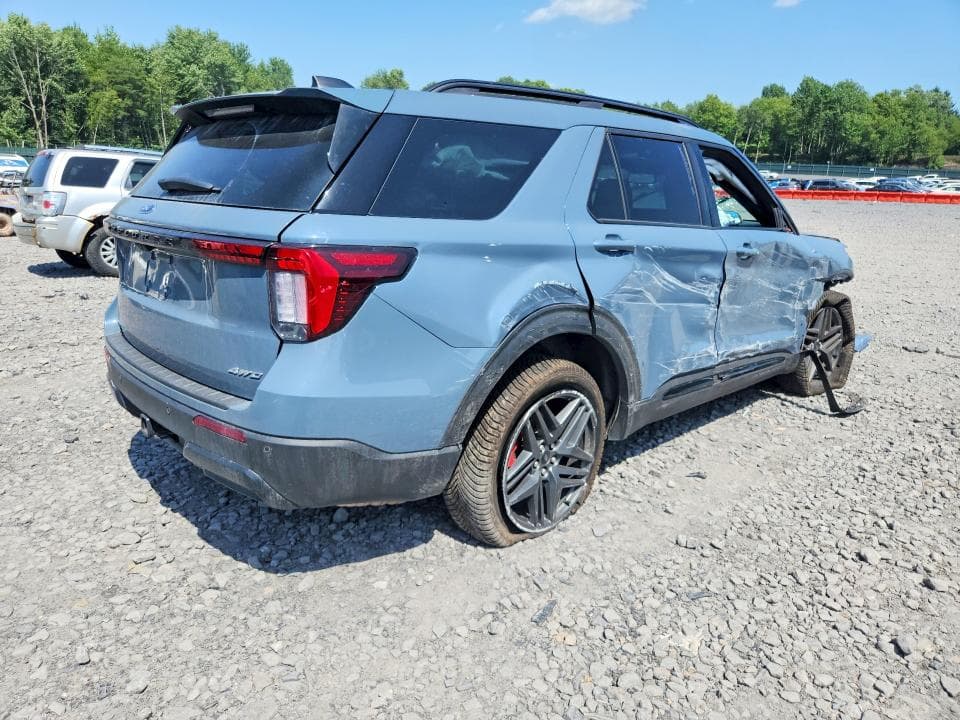 2025 FORD EXPLORER ST-LINE 3