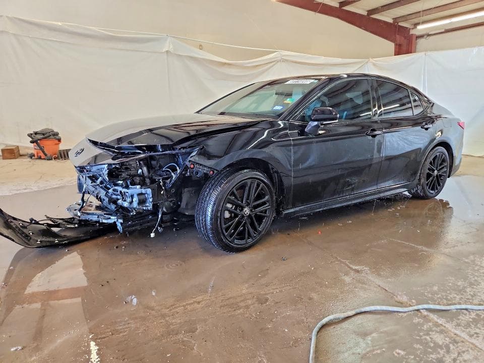 2025 TOYOTA CAMRY SE - 1