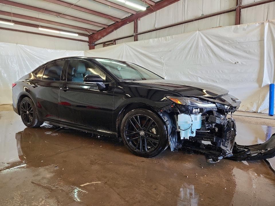 2025 TOYOTA CAMRY SE 4