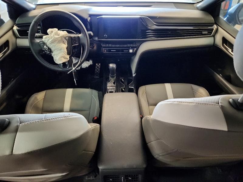 2025 TOYOTA CAMRY SE 8