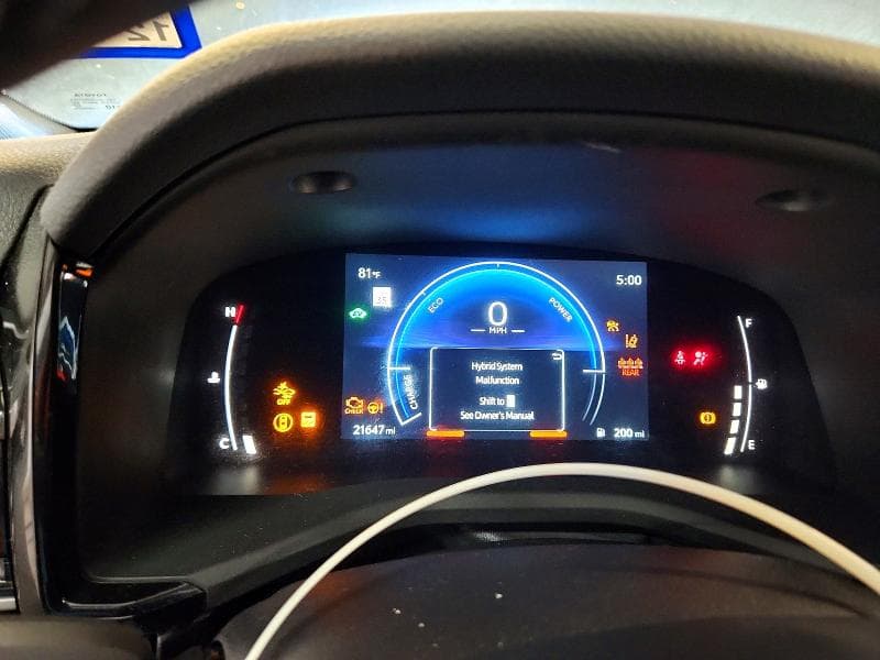 2025 TOYOTA CAMRY SE 9