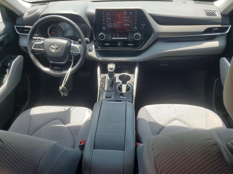 2020 TOYOTA HIGHLANDER LE LE 8