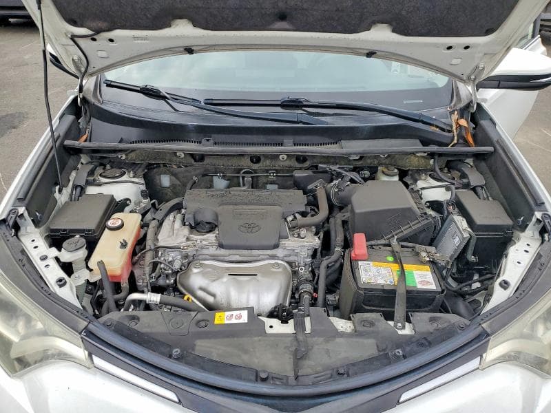 2018 TOYOTA RAV4 XLE 12