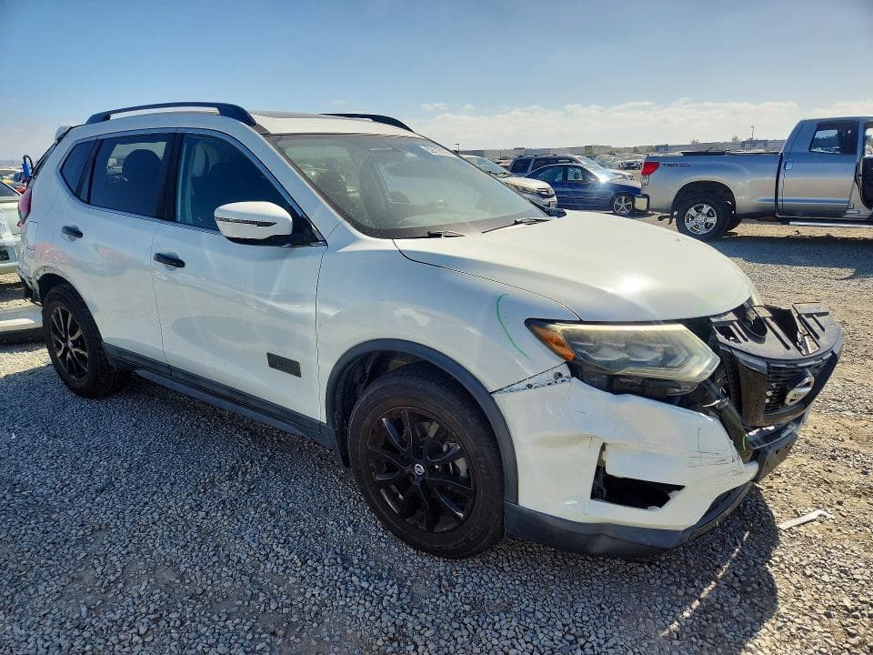 2017 NISSAN ROGUE SV 4