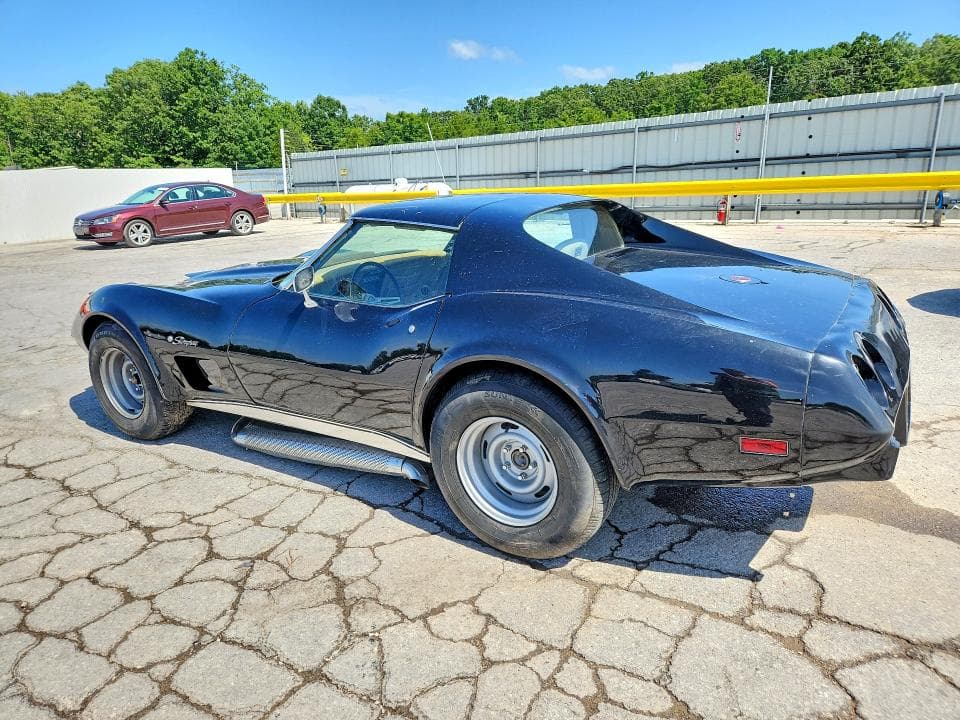 1975 CHEVROLET CORVETTE 2