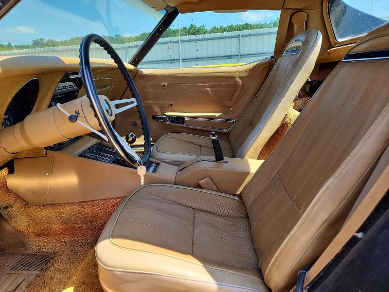 1975 CHEVROLET CORVETTE 7