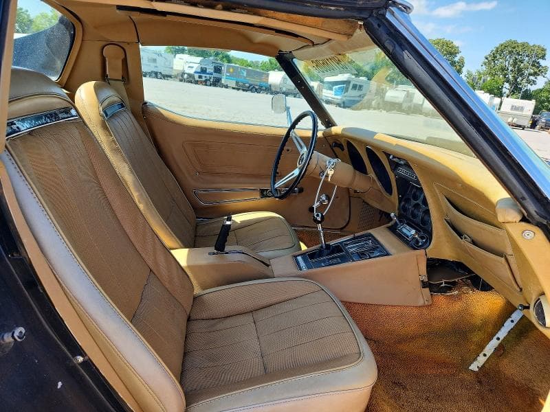 1975 CHEVROLET CORVETTE 10