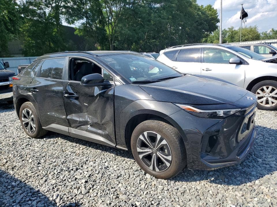 2025 TOYOTA BZ4X XLE 4
