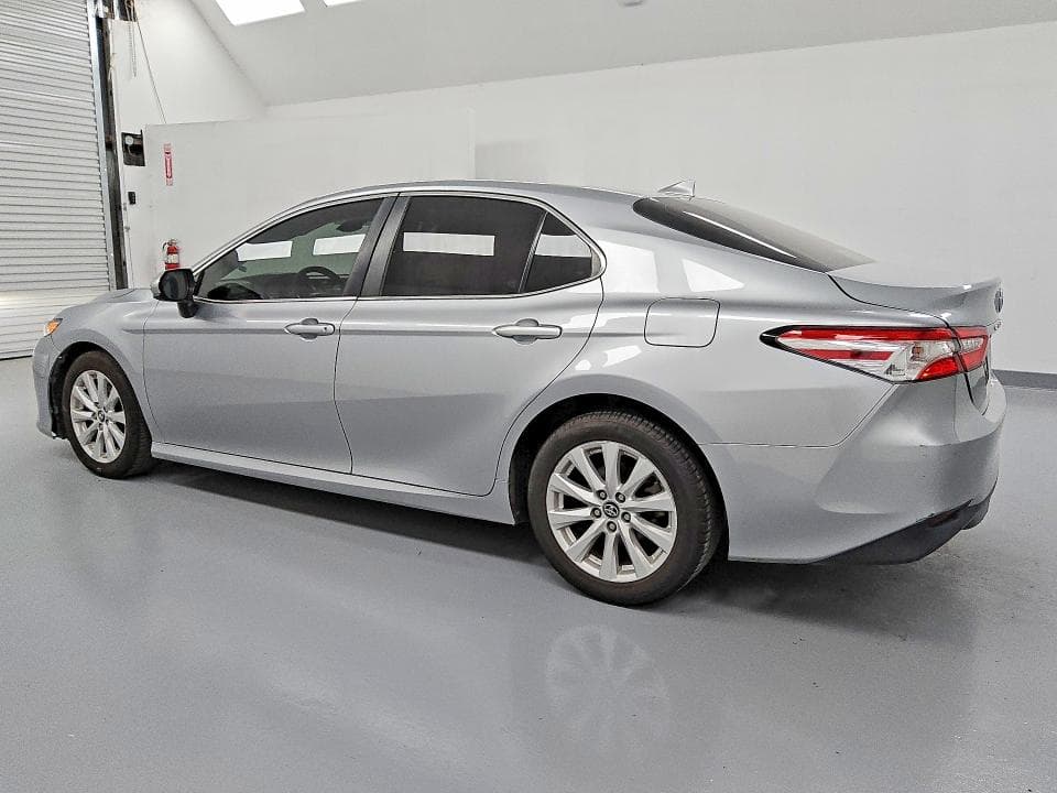 2020 TOYOTA CAMRY LE 2