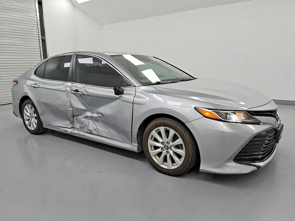 2020 TOYOTA CAMRY LE 4