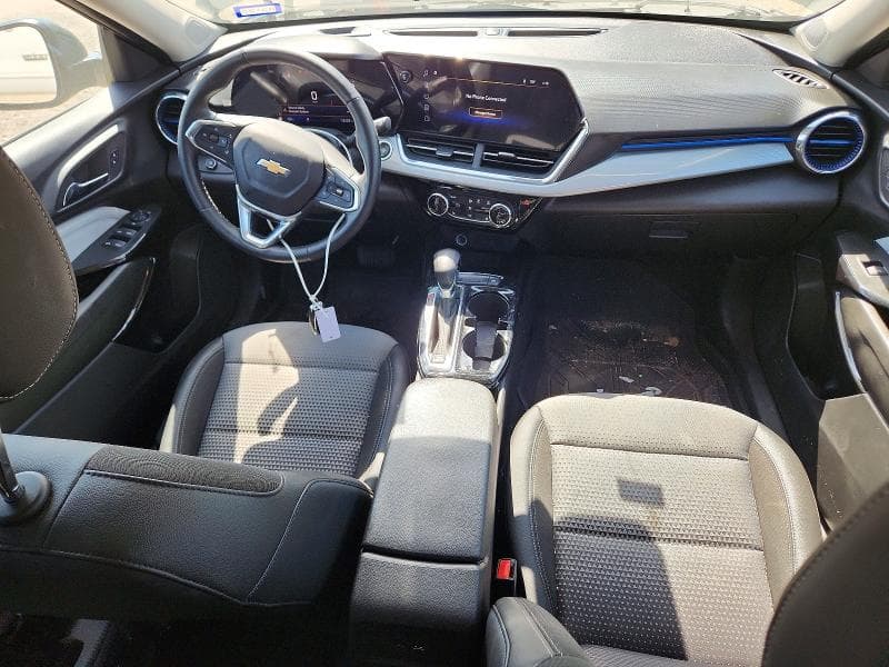 2025 CHEVROLET TRAX 1LT 8