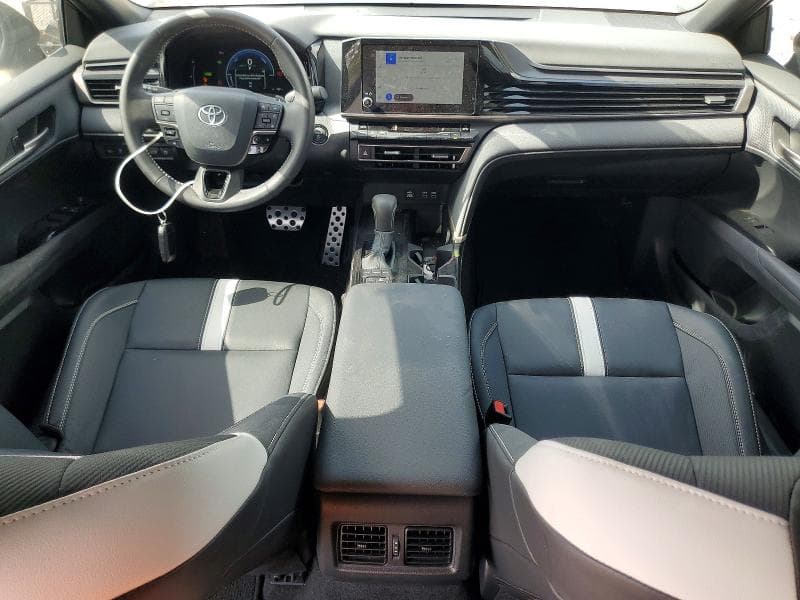 2026 TOYOTA CAMRY SE SE 8