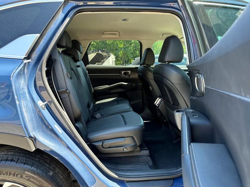 2025 KIA SORENTO S S 8