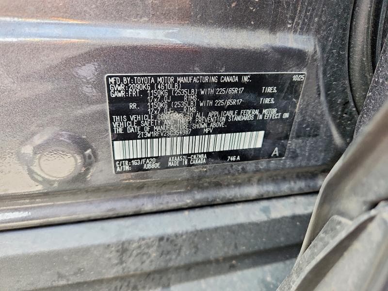 2025 TOYOTA RAV4 XLE 12