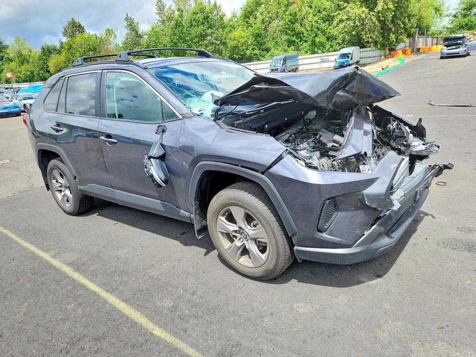 2025 TOYOTA RAV4 XLE 4