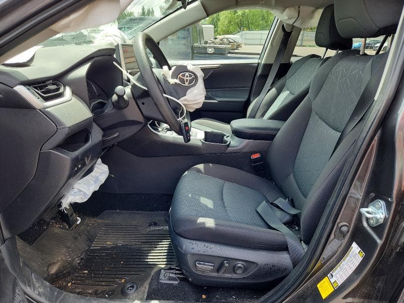 2025 TOYOTA RAV4 XLE 7