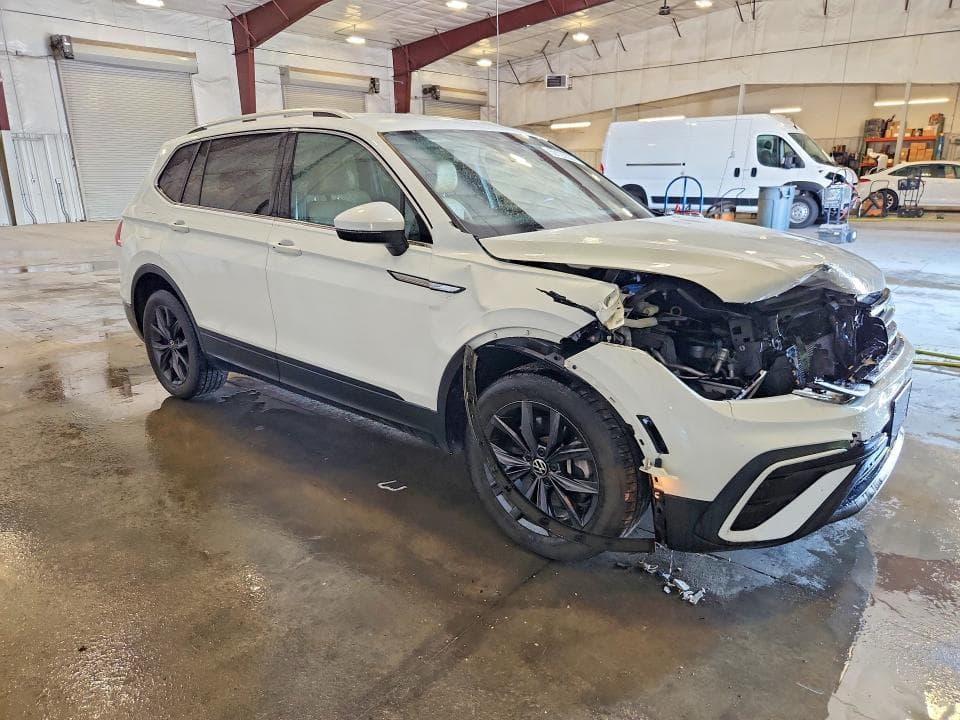 2022 VOLKSWAGEN TIGUAN SE 4
