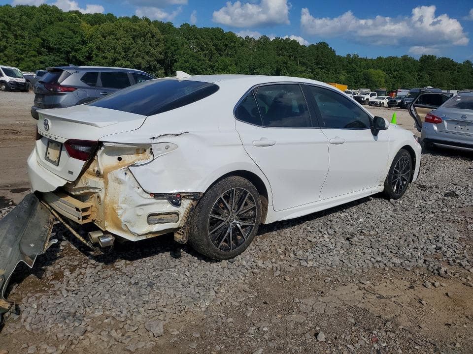 2024 TOYOTA CAMRY 3