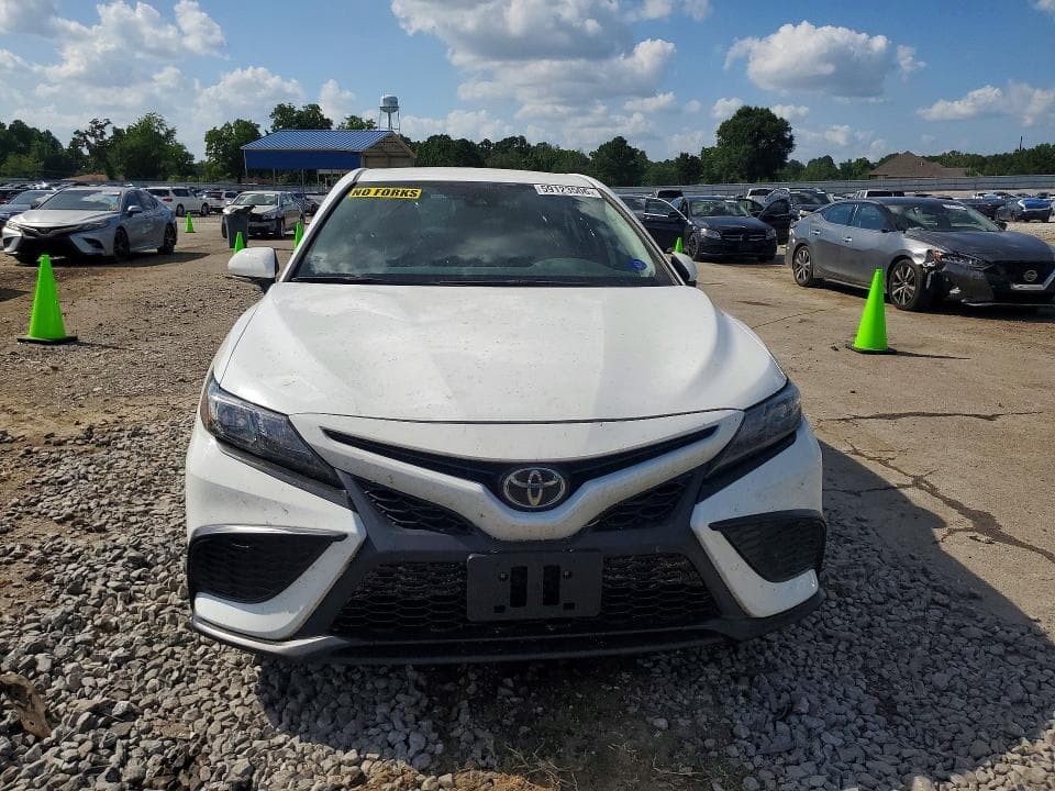 2024 TOYOTA CAMRY 5