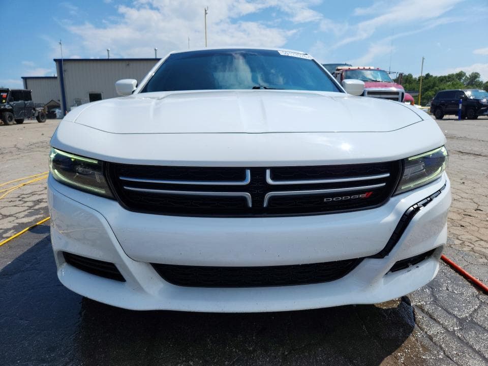 2017 DODGE CHARGER SE 5