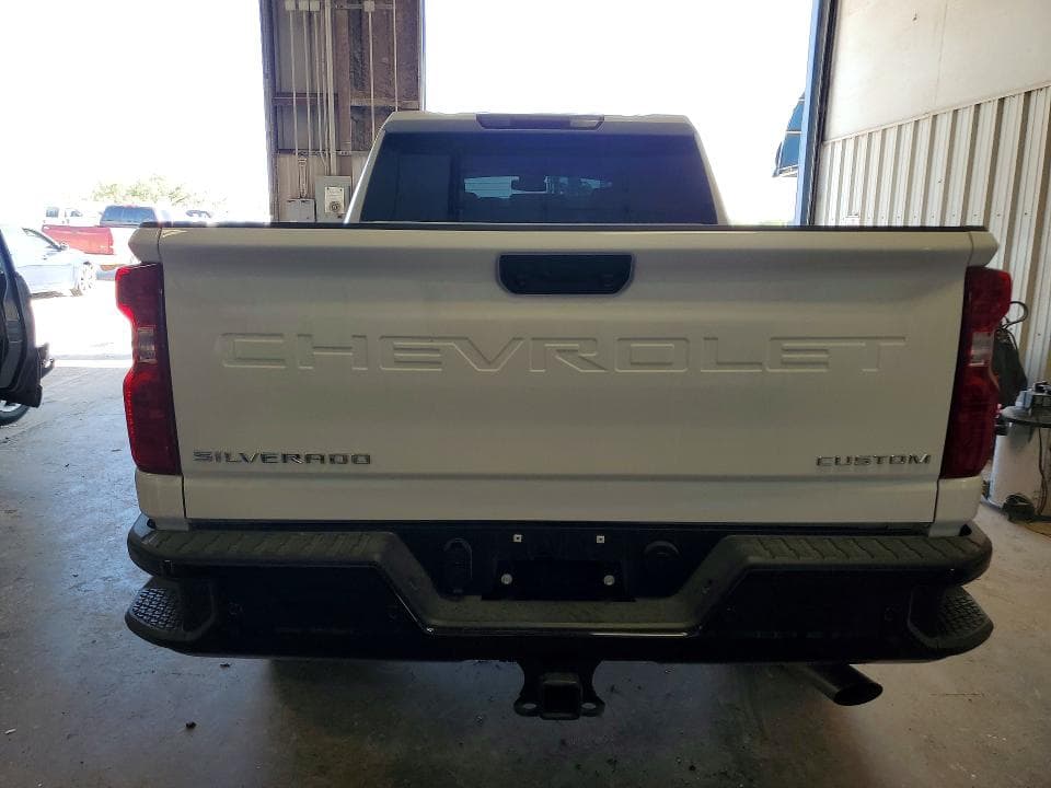 2026 CHEVROLET SILVERADO K2500 CUSTOM 6