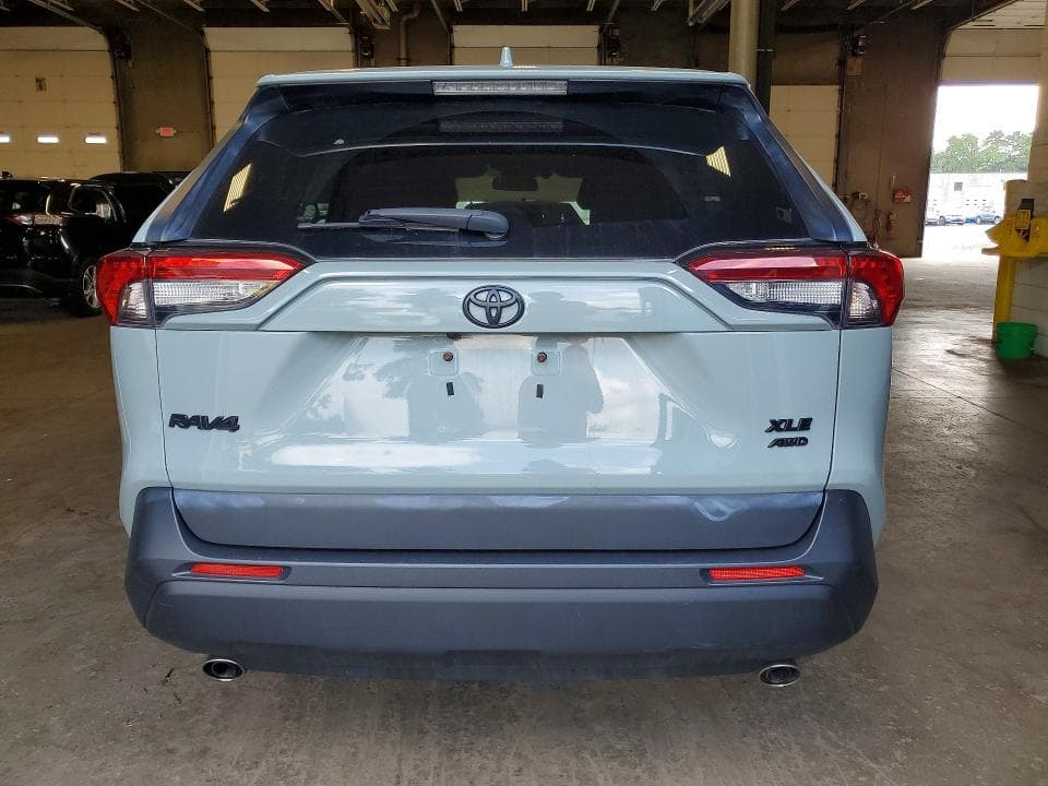 2021 TOYOTA RAV4 XLE XLE 6
