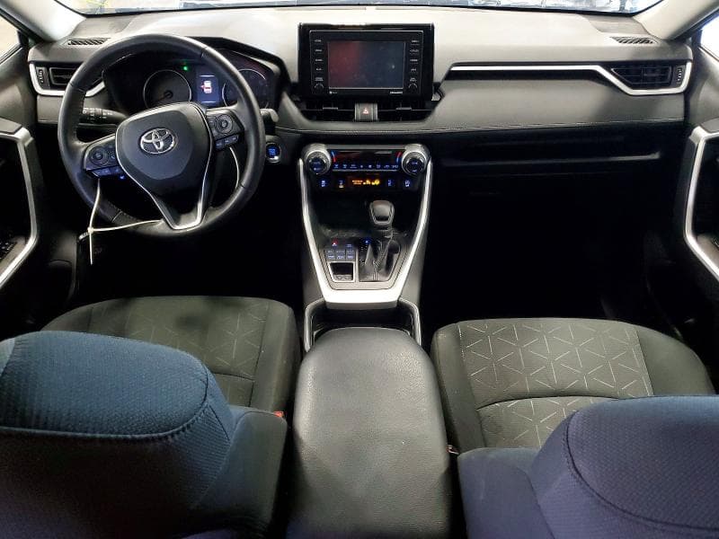 2021 TOYOTA RAV4 XLE XLE 8