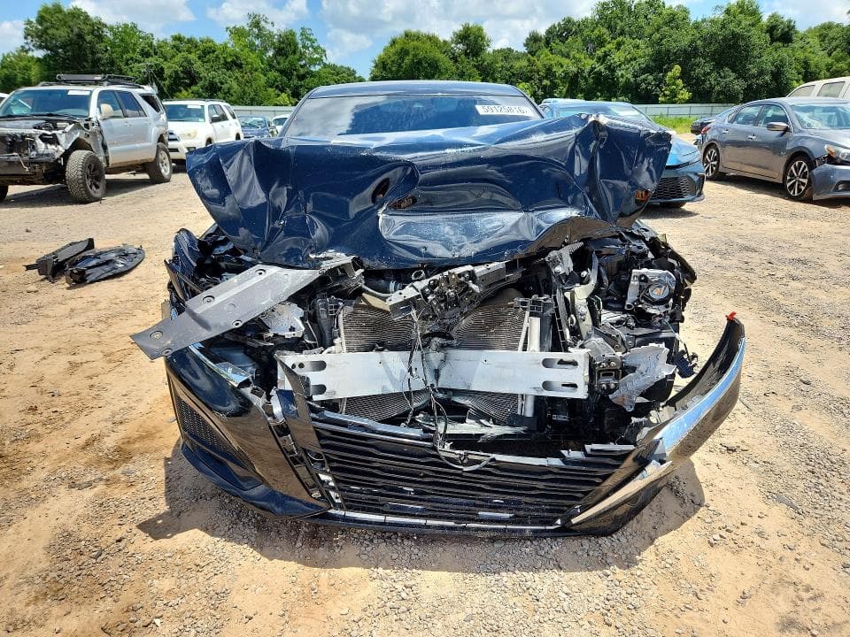 2024 NISSAN ALTIMA SV 5