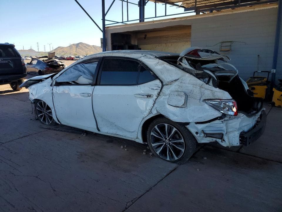 2018 TOYOTA COROLLA SE 2