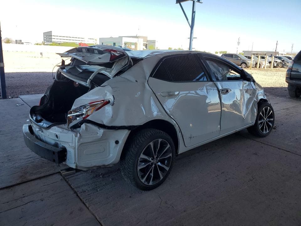 2018 TOYOTA COROLLA SE 3