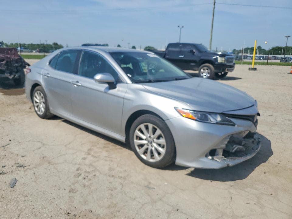 2019 TOYOTA CAMRY LE 4