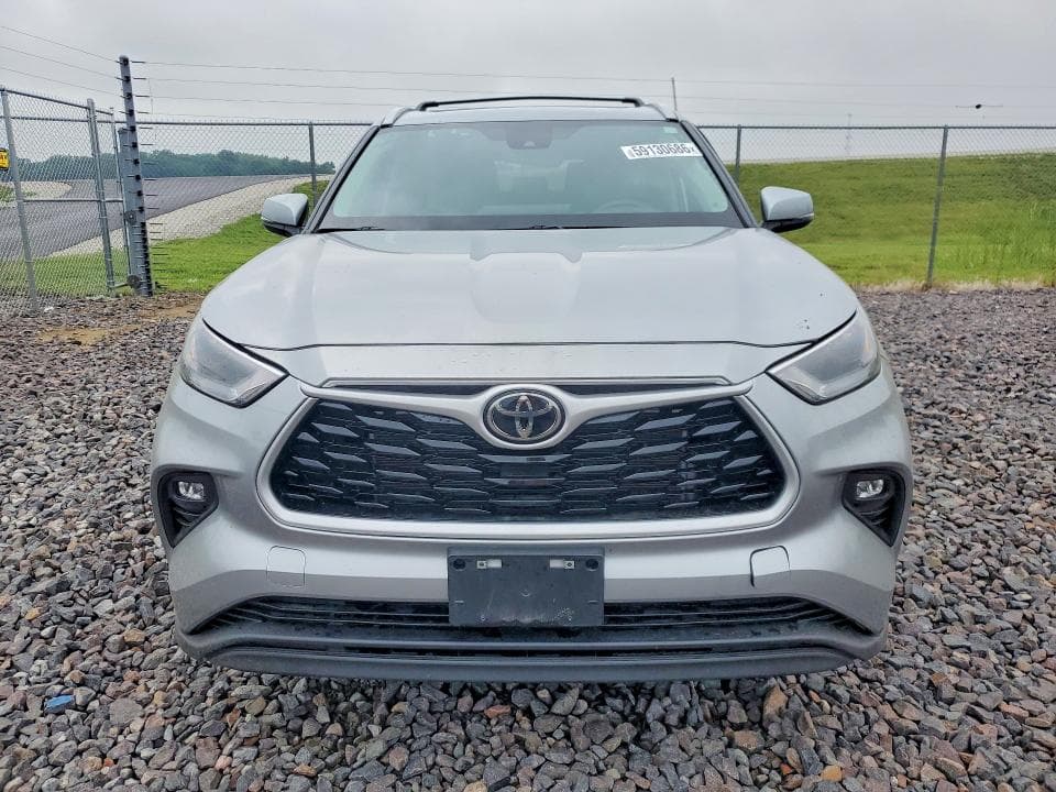 2025 TOYOTA HIGHLANDER XLE 5