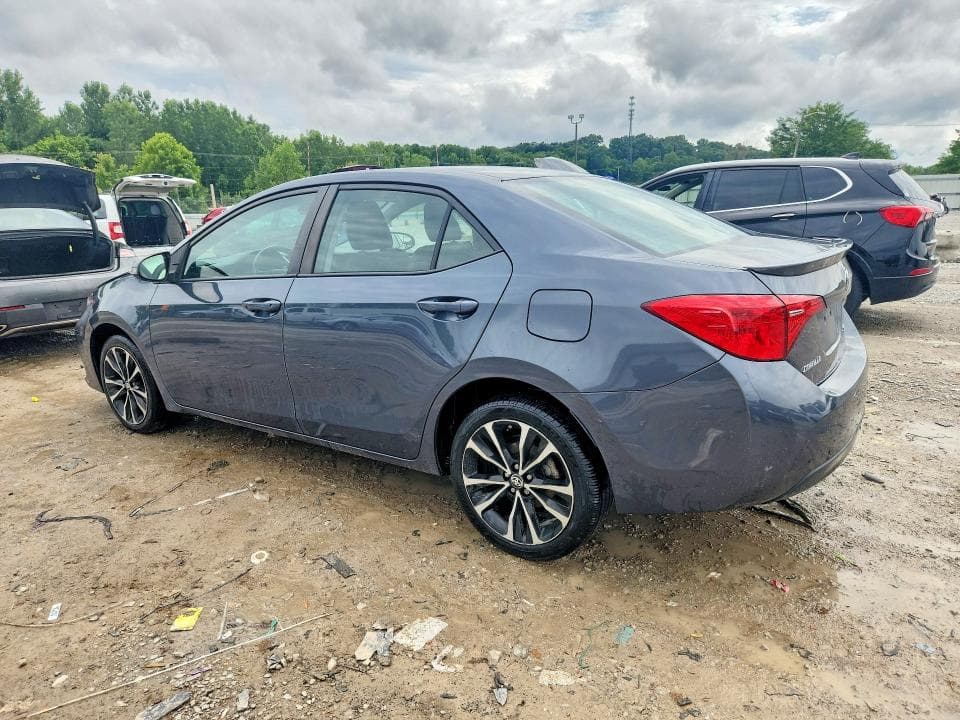 2017 TOYOTA COROLLA SE 2