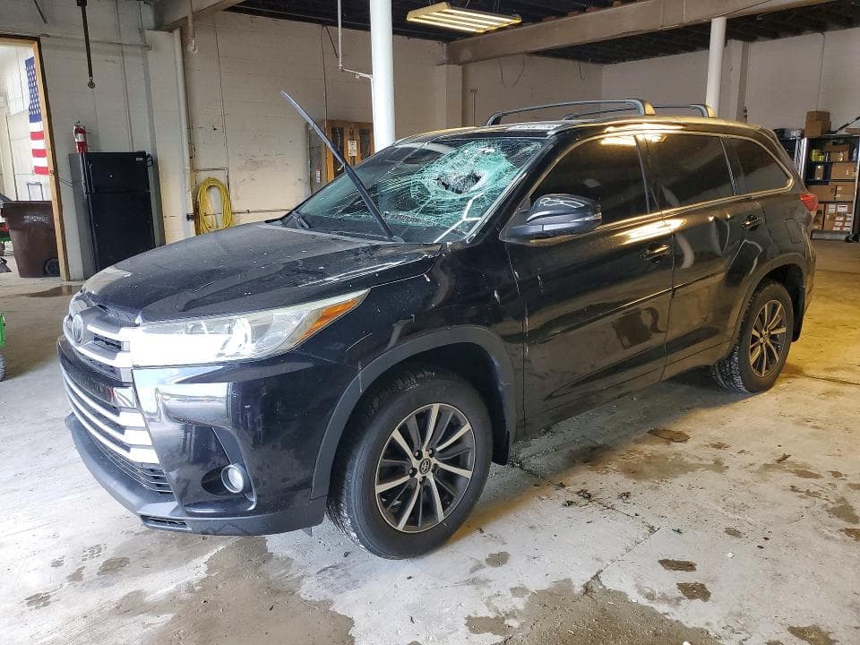 2018 TOYOTA HIGHLANDER XLE - 1