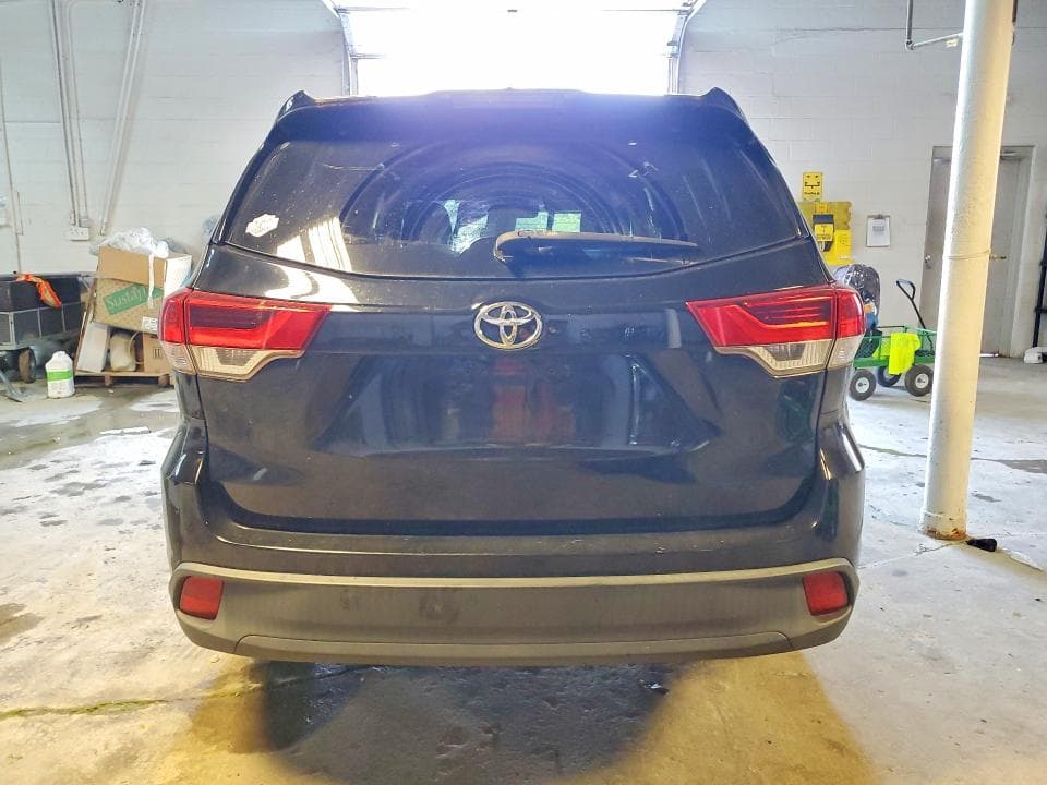 2018 TOYOTA HIGHLANDER XLE 6