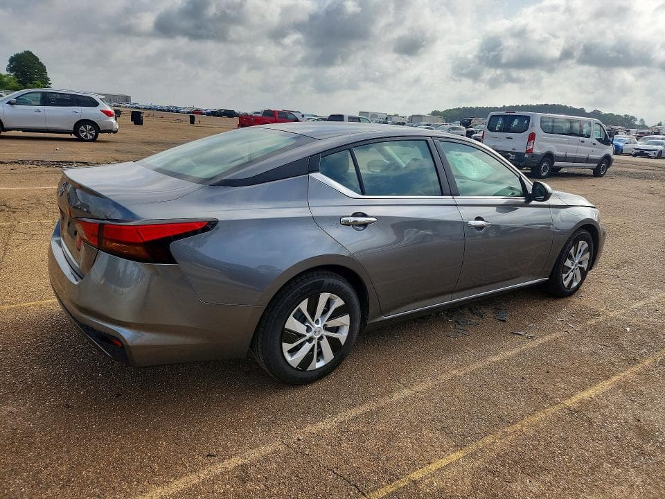 2023 NISSAN ALTIMA S 3