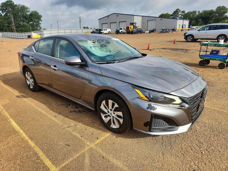 2023 NISSAN ALTIMA S 4
