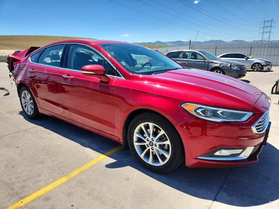 2017 FORD FUSION SE 4