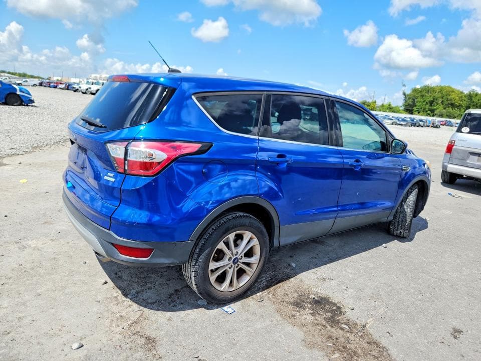 2017 FORD ESCAPE SE 3