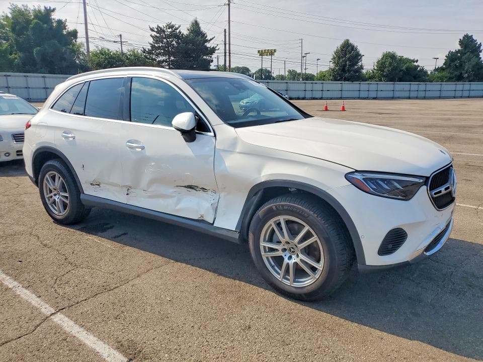 2023 MERCEDES-BENZ GLC 300 4MATIC 4