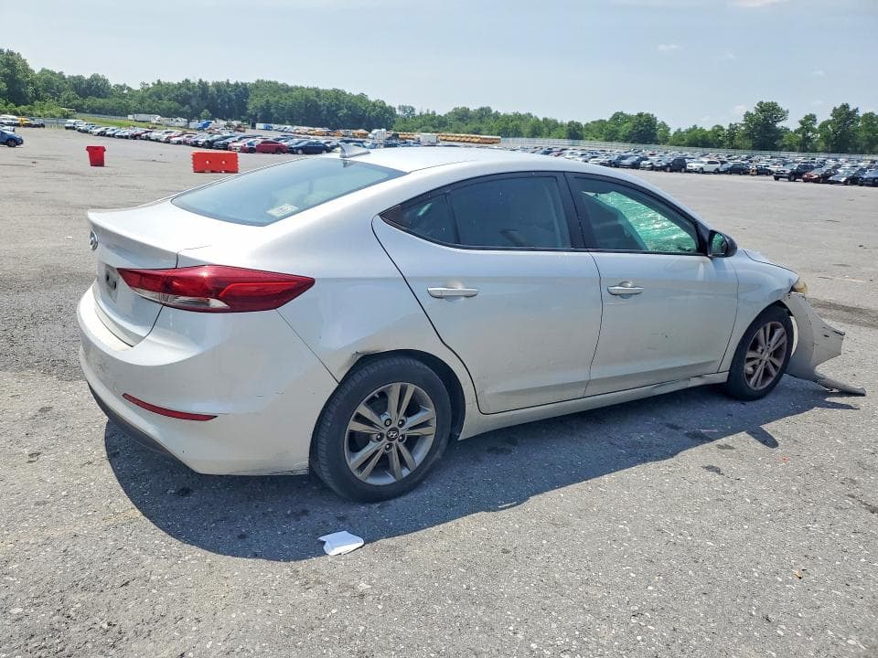 2017 HYUNDAI ELANTRA SE 3