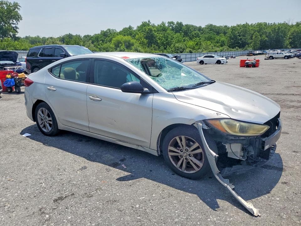 2017 HYUNDAI ELANTRA SE 4