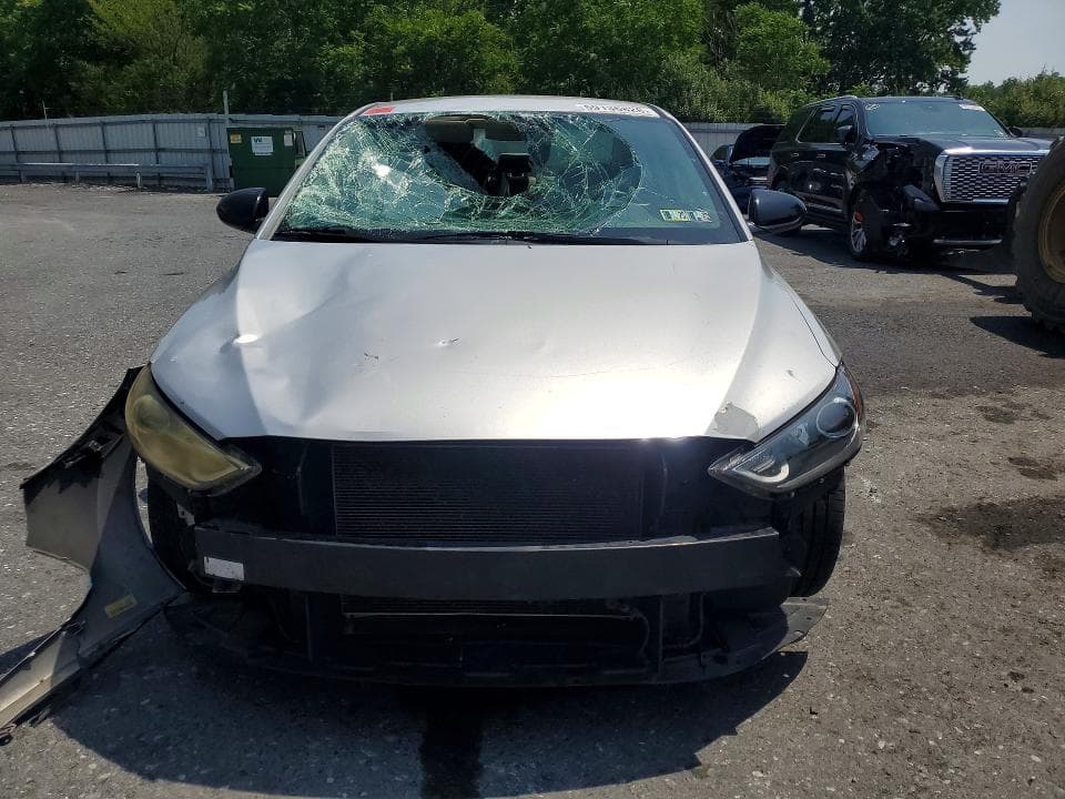 2017 HYUNDAI ELANTRA SE 5