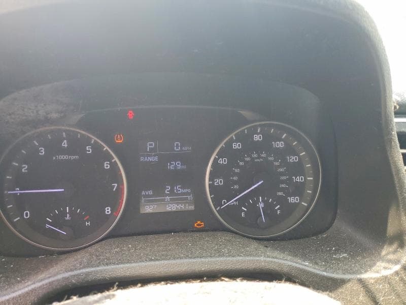2017 HYUNDAI ELANTRA SE 9